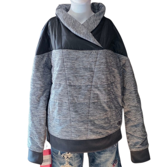 NWT- The North Face Pseudio Performance Training Pullover - Picture 4 of 14